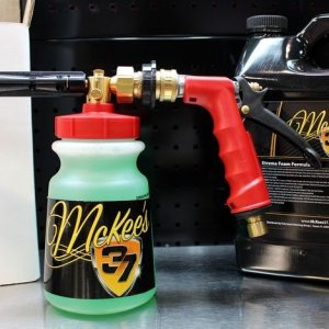 How to use a foam gun to wash your car Mike Phillips