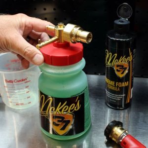 How to use a foam gun to wash your car Mike Phillips