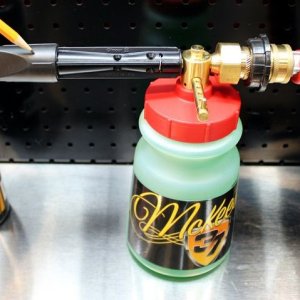 How to use a foam gun to wash your car Mike Phillips