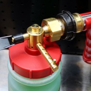 How to use a foam gun to wash your car Mike Phillips
