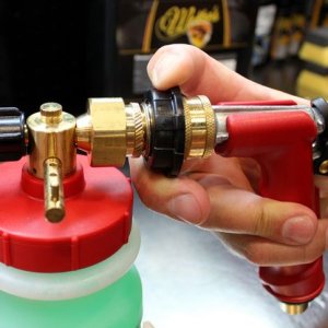 How to use a foam gun to wash your car Mike Phillips