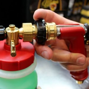 How to use a foam gun to wash your car Mike Phillips