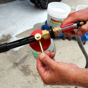 How to use a foam gun to wash your car Mike Phillips