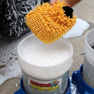 How to use a foam gun to wash your car Mike Phillips