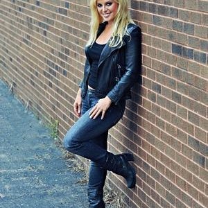 300_CristyLee_All_Girls_Garage_002