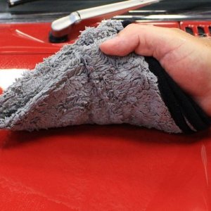 How to use a rinseless wash to clean your car