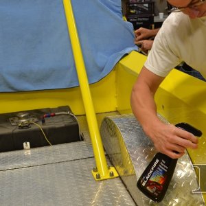 how to polish aluminum diamond plate