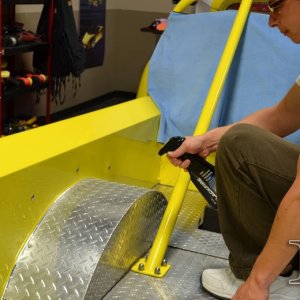 how to polish aluminum diamond plate