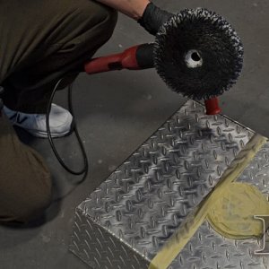 how to polish aluminum diamond plate