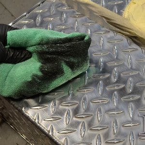 how to polish aluminum diamond plate