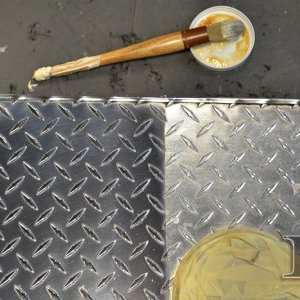 how to polish aluminum diamond plate