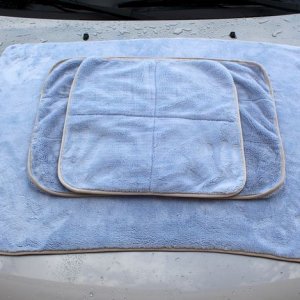 Review: The Big Blue Drying Towel by Mike Phillips Autogeek