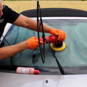 Griots Fine Glass Polish Removing water spots Mike Phillips