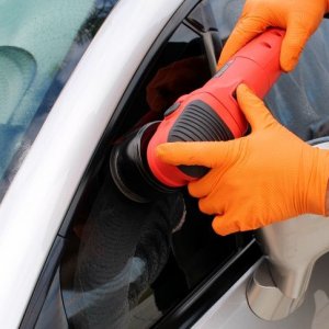 Griots Fine Glass Polish Removing water spots Mike Phillips