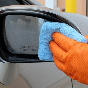 Griots Fine Glass Polish Removing water spots Mike Phillips