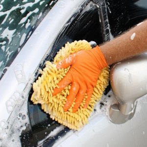 Griots Fine Glass Polish Removing water spots Mike Phillips