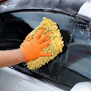 Griots Fine Glass Polish Removing water spots Mike Phillips