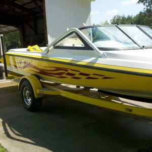 Slalom boat