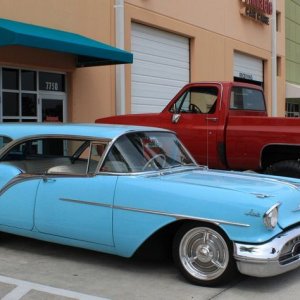1957_Olds_002