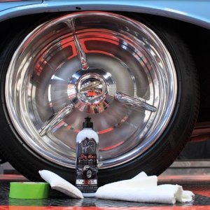 Jay Lenos Garage All-Metal Polish Mike Phillips Autogeek