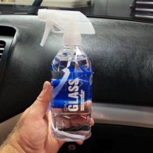 GYEON Glass Cleaner Removing the happy face in Vinyl Fog