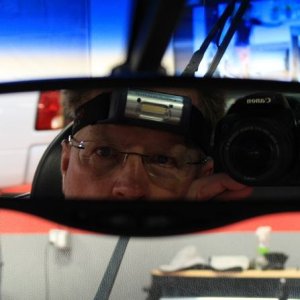 GYEON Glass Cleaner Removing the happy face in Vinyl Fog