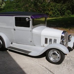 Wetsanding Class 1929 Ford Model A Sedan Delivery Streetrod