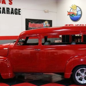 Wetsanding 1948 Chevy Suburban Streetrod Mike Phillips