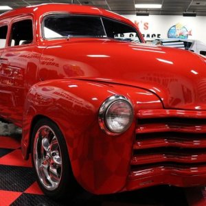 Wetsanding 1948 Chevy Suburban Streetrod Mike Phillips