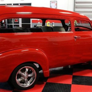 Wetsanding 1948 Chevy Suburban Streetrod Mike Phillips