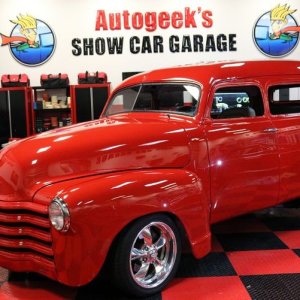 Wetsanding 1948 Chevy Suburban Streetrod Mike Phillips