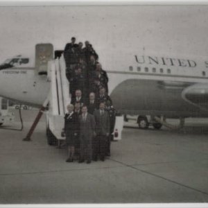 Crew_of_Freedom_One_VC-137B_58-6971_2_2_