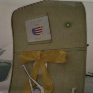 Freedom_One_s_yellow_ribbon_VC-137B_586971_2_