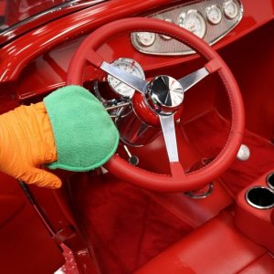Technique tip for cleaning your cars steering wheel