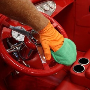 Technique tip for cleaning your cars steering wheel