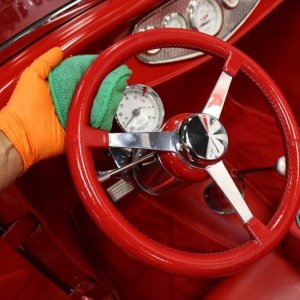 Technique tip for cleaning your cars steering wheel