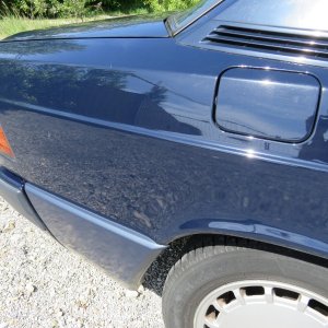 1992 Mercedes-Benz 190 E | 1997cc | midnight blue 904