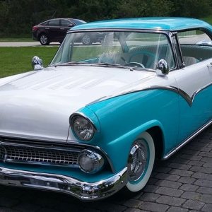 1955_Ford_Vicky_001
