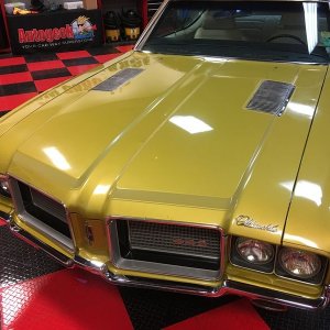 1972 Oldsmobile 442 with the original factory single stage metallic paint