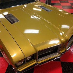 1972 Oldsmobile 442 with the original factory single stage metallic paint