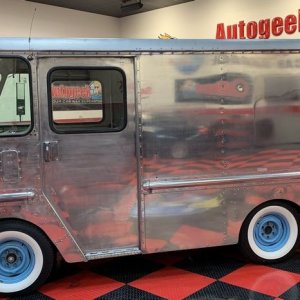 How to polish aluminum airstream b24 tanker truck Mike Phillips