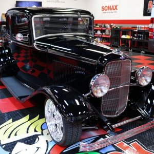 Ceramic Paint Coating for a 1932 Ford Streetrod Mike Phillips