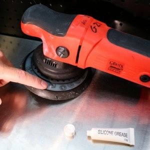 How to lubricate the shroud on long stroke polishers