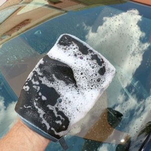 BLACKFIRE Synthetic Clay Mitt Cleaner