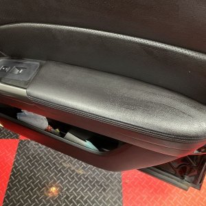 Review Letherique Leather Rejuvenator and Pristine Clean