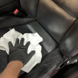 Review Letherique Leather Rejuvenator and Pristine Clean