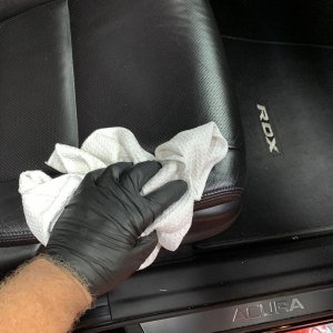 Review Letherique Leather Rejuvenator and Pristine Clean