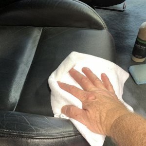Review IGL Coatings Leather ECOSHINE