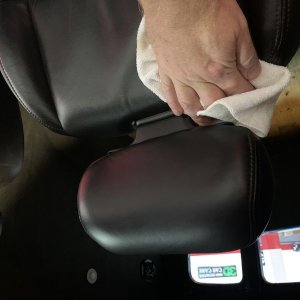 Review IGL Coatings Leather ECOSHINE