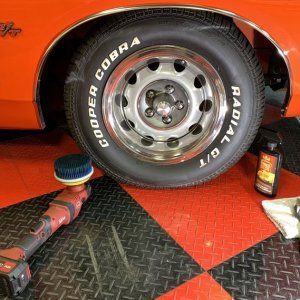 Machine Tire Scrubbing 1971 Charger Mike Phillips